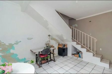 Casa à venda com 131m², 4 quartos e 2 vagas