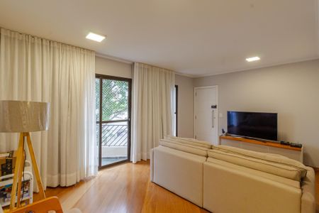 Sala de apartamento à venda com 2 quartos, 77m² em Vila Nova Conceição, São Paulo