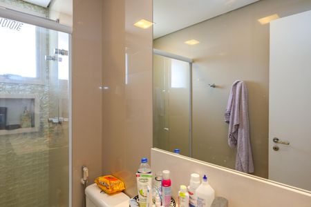 Apartamento à venda com 282m², 4 quartos e 4 vagasBanheiro da Suíte 2