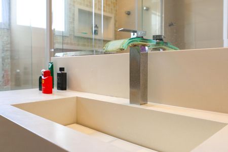 Apartamento à venda com 282m², 4 quartos e 4 vagasBanheiro da Suíte 1