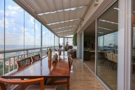 Apartamento à venda com 282m², 4 quartos e 4 vagasVaranda da Sala
