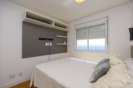 Apartamento à venda com 282m², 4 quartos e 4 vagasSuíte 3