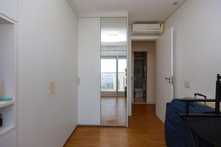 Apartamento à venda com 282m², 4 quartos e 4 vagasQuarto 