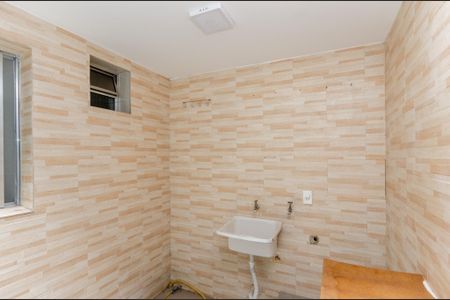 Casa para alugar com 42m², 2 quartos e sem vaga Casa para alugar com 42m², 2 quartos e sem vagaÁrea de Serviço