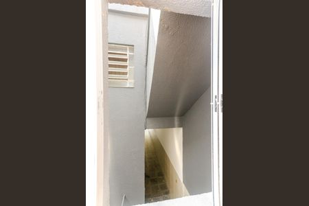 Quarto  - Janela de casa para alugar com 2 quartos, 42m² em Vila Bela Vista (zona Norte), São Paulo