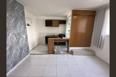 Sala de apartamento para alugar com 2 quartos, 38m² em Parque Maria Helena, São Paulo