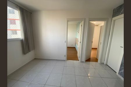 Sala  de apartamento para alugar com 2 quartos, 38m² em Parque Maria Helena, São Paulo