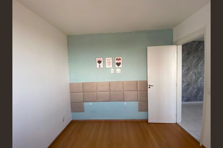 Quarto 1 de apartamento para alugar com 2 quartos, 38m² em Parque Maria Helena, São Paulo