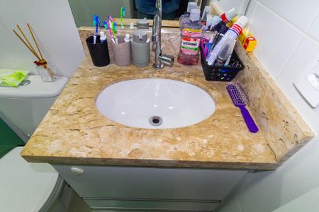 Apartamento à venda com 61m², 3 quartos e 1 vaga Apartamento à venda com 61m², 3 quartos e 1 vagaBanheiro da Suíte