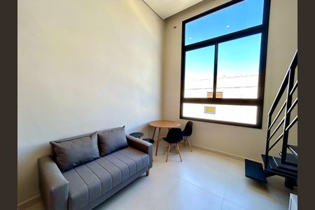 Studio para alugar com 34m², 1 quarto e sem vaga Studio para alugar com 34m², 1 quarto e sem vagaSala
