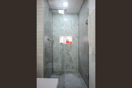 Apartamento à venda com 74m², 2 quartos e 2 vagasBanheiro