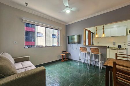 Sala de apartamento para alugar com 1 quarto, 47m² em Jardim Las Palmas, Guarujá