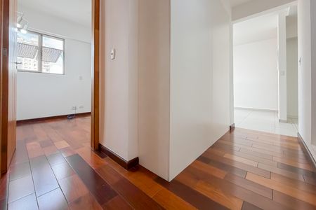 Corredor de apartamento para alugar com 3 quartos, 69m² em Ipiranga, São Paulo