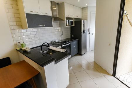 Apartamento para alugar com 58m², 1 quarto e 2 vagasCozinha - Armários