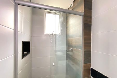 Banheiro de kitnet/studio para alugar com 1 quarto, 36m² em Ouro Preto, Belo Horizonte