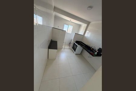 Cozinha de apartamento para alugar com 2 quartos, 67m² em Vila Assuncao, Praia Grande