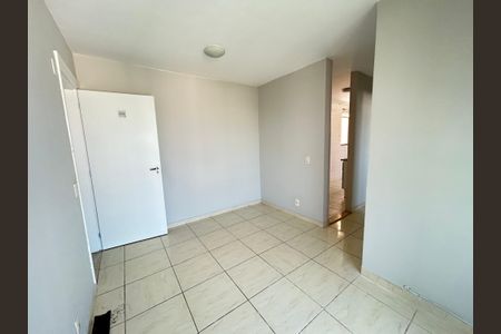 Sala de apartamento para alugar com 2 quartos, 45m² em Pavuna, Nilópolis