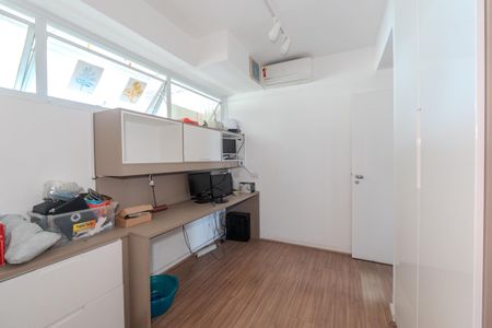 Apartamento à venda com 280m², 4 quartos e 2 vagasEscritório