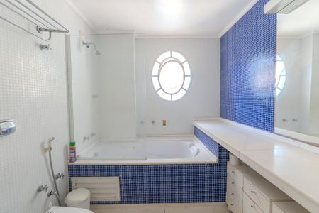 Apartamento à venda com 280m², 4 quartos e 2 vagasBanheiro da Suíte 1