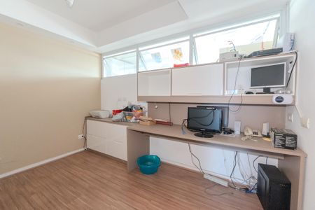 Apartamento à venda com 280m², 4 quartos e 2 vagasEscritório