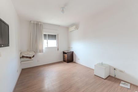Apartamento à venda com 280m², 4 quartos e 2 vagasSuíte 1