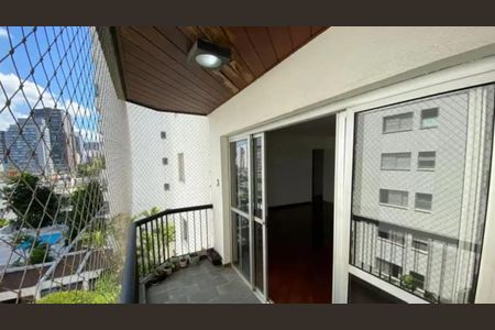 Apartamento à venda com 138m², 4 quartos e 2 vagasFoto 01