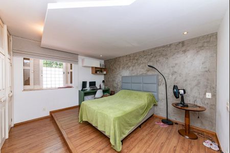 Casa à venda com 414m², 4 quartos e 5 vagas Casa à venda com 414m², 4 quartos e 5 vagasSuíte 2