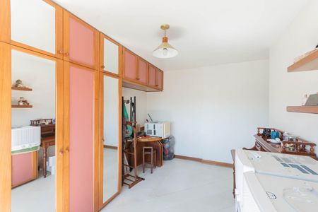 Apartamento à venda com 166m², 4 quartos e 3 vagasQuarto 2