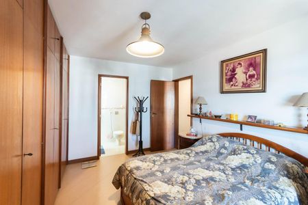 Apartamento à venda com 166m², 4 quartos e 3 vagasSuíte