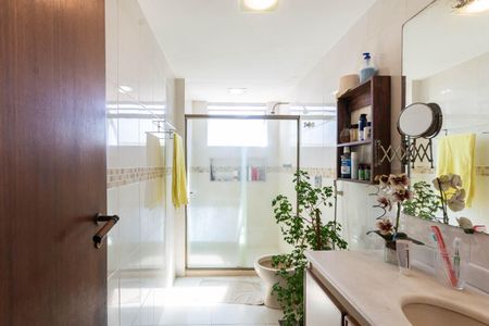 Apartamento à venda com 166m², 4 quartos e 3 vagasBanheiro