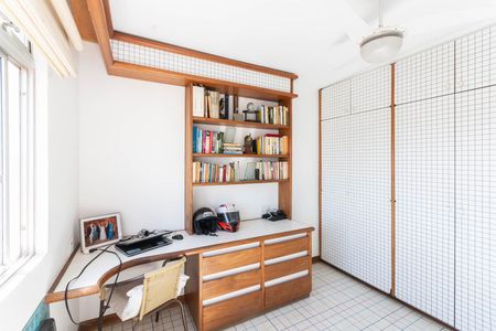 Apartamento à venda com 166m², 4 quartos e 3 vagasQuarto 1