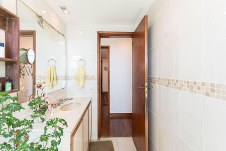 Apartamento à venda com 166m², 4 quartos e 3 vagasBanheiro