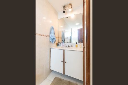 Apartamento à venda com 166m², 4 quartos e 3 vagasBanheiro Suíte