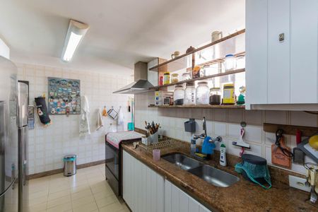 Apartamento à venda com 166m², 4 quartos e 3 vagasCozinha