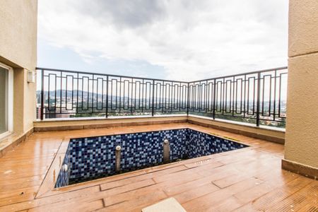 Apartamento à venda com 165m², 3 quartos e 2 vagasPiscina