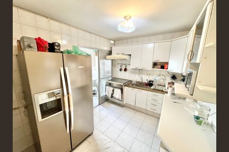 Apartamento para alugar com 65m², 2 quartos e 1 vagaCozinha