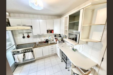 Apartamento para alugar com 65m², 2 quartos e 1 vagaCozinha