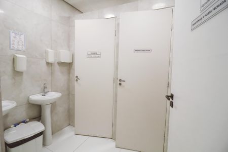 Casa à venda com 224m², 1 quarto e 2 vagasBanheiro 1
