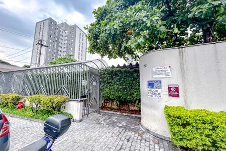 Apartamento para alugar com 50m², 2 quartos e 1 vagaFachada com Plaquinha