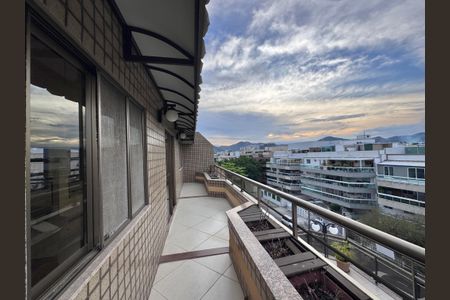 Apartamento à venda com 403m², 3 quartos e 4 vagasVaranda