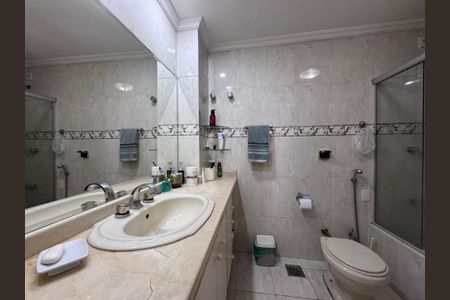 Apartamento à venda com 403m², 3 quartos e 4 vagasSuíte 1 - Banheiro