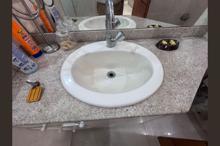 Apartamento à venda com 403m², 3 quartos e 4 vagasBanheiro (Segundo Andar)