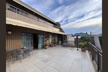 Apartamento à venda com 403m², 3 quartos e 4 vagasVaranda