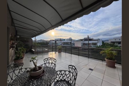 Apartamento à venda com 403m², 3 quartos e 4 vagasVaranda