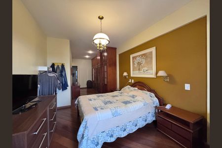 Apartamento à venda com 403m², 3 quartos e 4 vagasSuíte 1