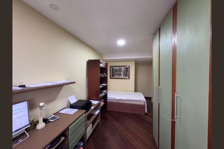 Apartamento à venda com 403m², 3 quartos e 4 vagasSuíte 3