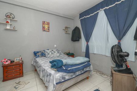 Casa à venda com 200m², 4 quartos e 3 vagasQuarto Apartamento 3