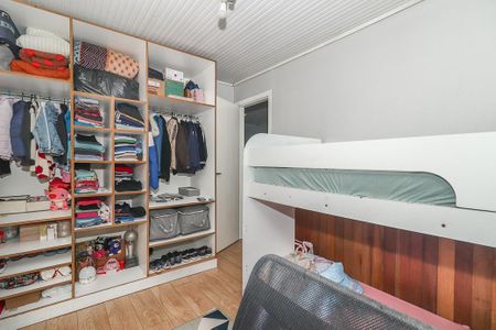 Casa à venda com 200m², 4 quartos e 3 vagasQuarto 2 Apartamento 2