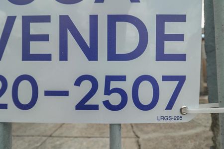 Casa à venda com 200m², 4 quartos e 3 vagasFachada