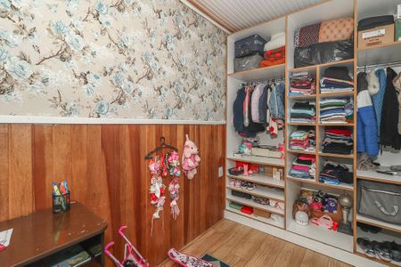 Casa à venda com 200m², 4 quartos e 3 vagasQuarto 2 Apartamento 2